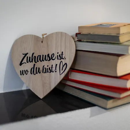 Zentrale Lage Naehe Duesseldorf Airport, Messe Apartment Duisburg