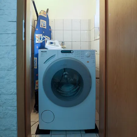 Zentrale Lage Naehe Duesseldorf Airport, Messe *