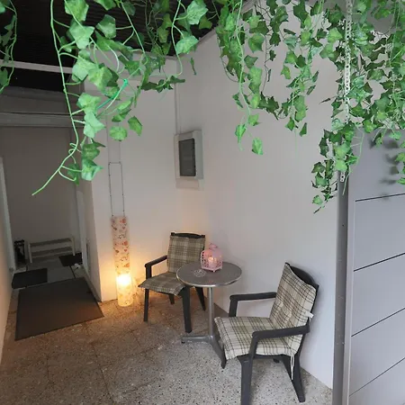 Zentrale Lage Naehe Duesseldorf Airport, Messe *