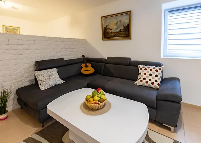 Zentrale Lage Naehe Duesseldorf Airport, Messe Apartment