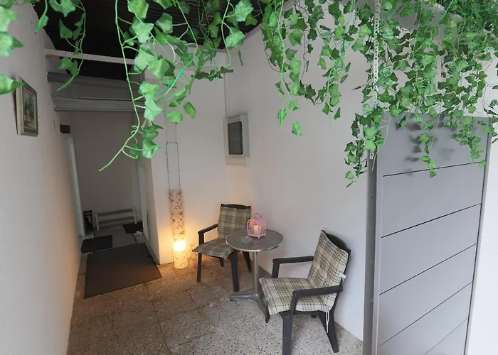 Zentrale Lage Naehe Duesseldorf Airport, Messe *